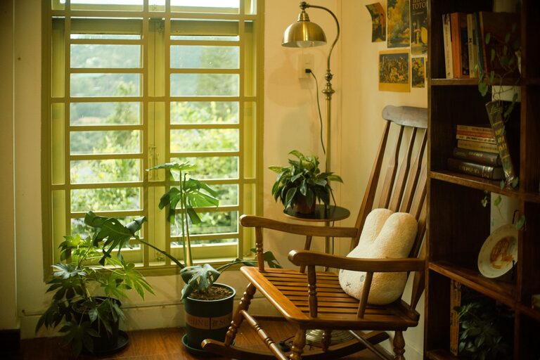 Tips for Creating a Relaxing Reading Nook in Your Home